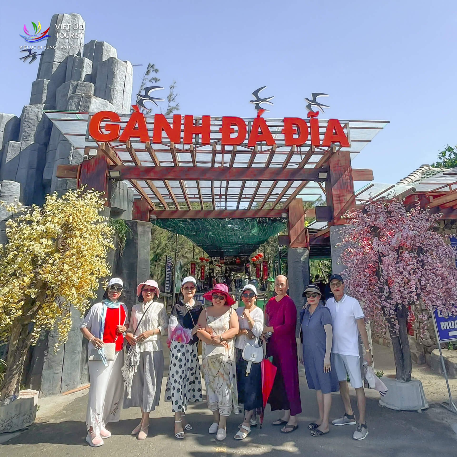 Tour Khach Doan Phu Yen 21 05 006