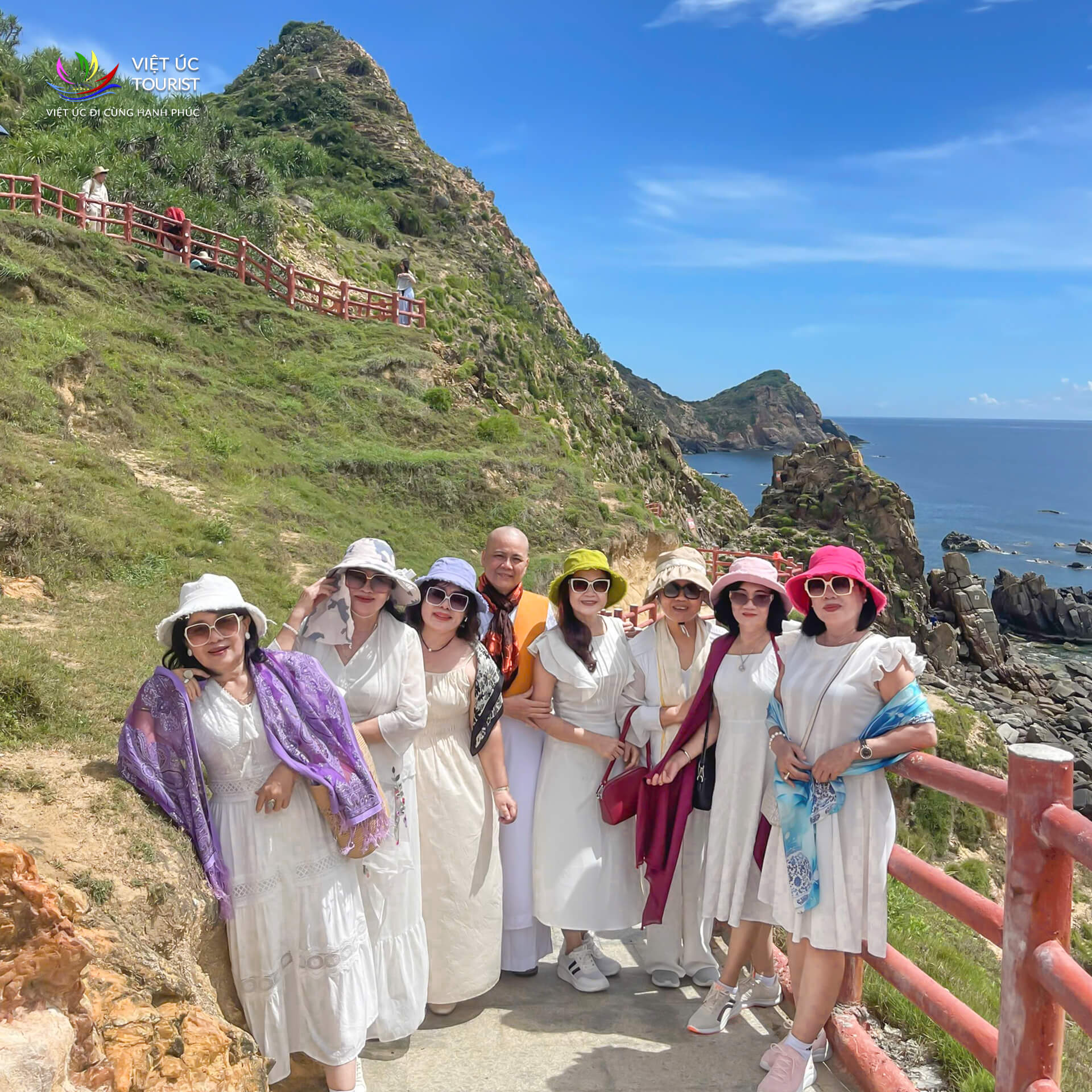 Tour Khach Doan Phu Yen 21 05 011