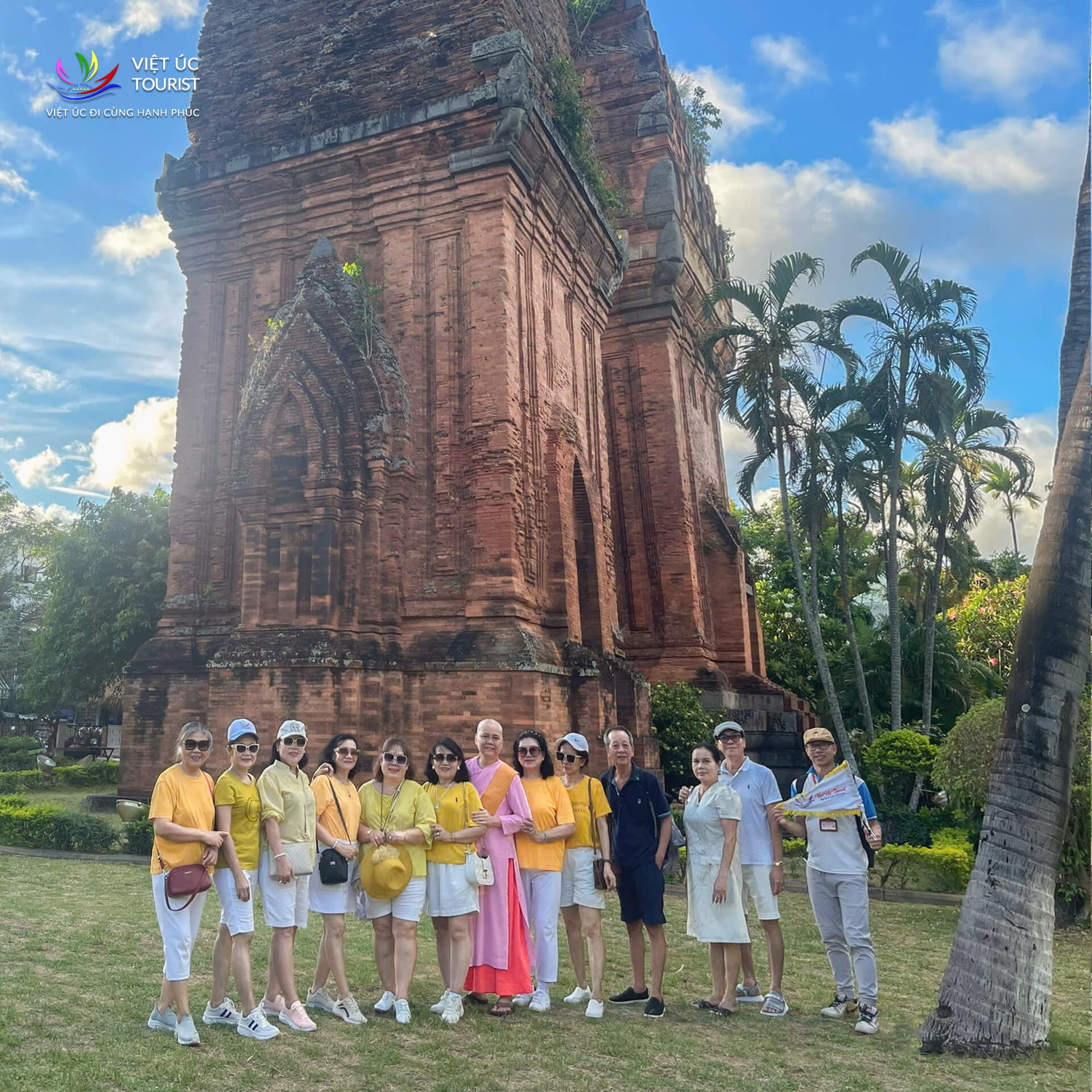 Tour Khach Doan Phu Yen 21 05 012