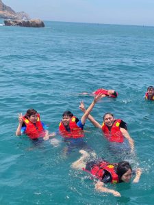 Tour Khach Doan Ninh Chu Vinh Hy 13 6 010