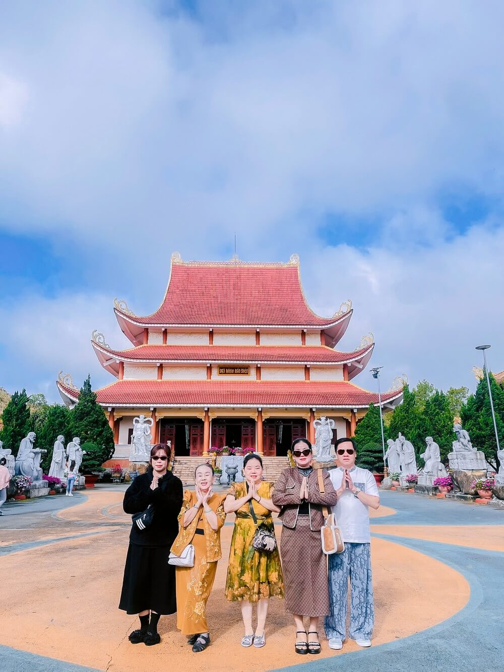 Tour Ghep Mang Den 13 11 2025 15