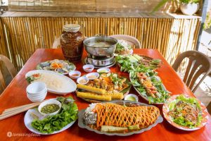 An Lau Ca Tam Mang Den Buoi Trua Toi