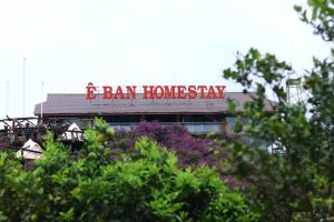 Khach San E Ban Farm Mang Den