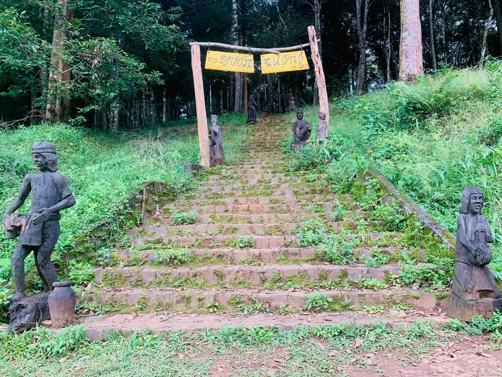 Khu Du Lich Thac Pa Sy Vuon Tuong