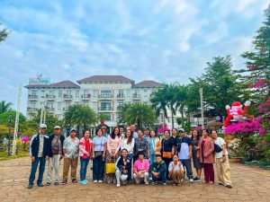 Mua Hoa Anh Dao Dem Da Lat 12