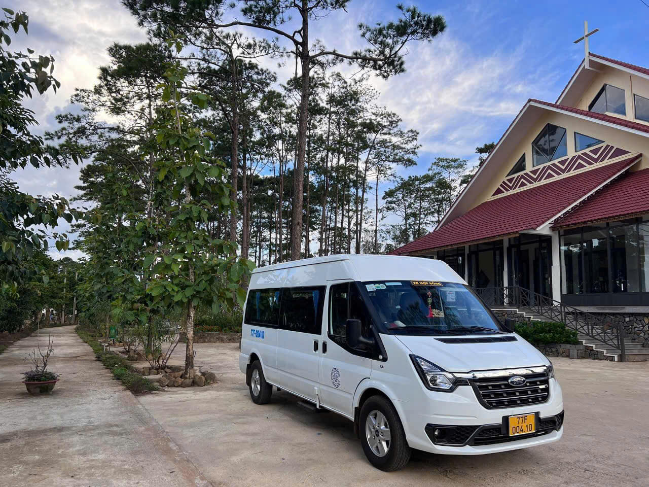 Xe Ghep Pleiku Den Mang Den Kon Tum 03