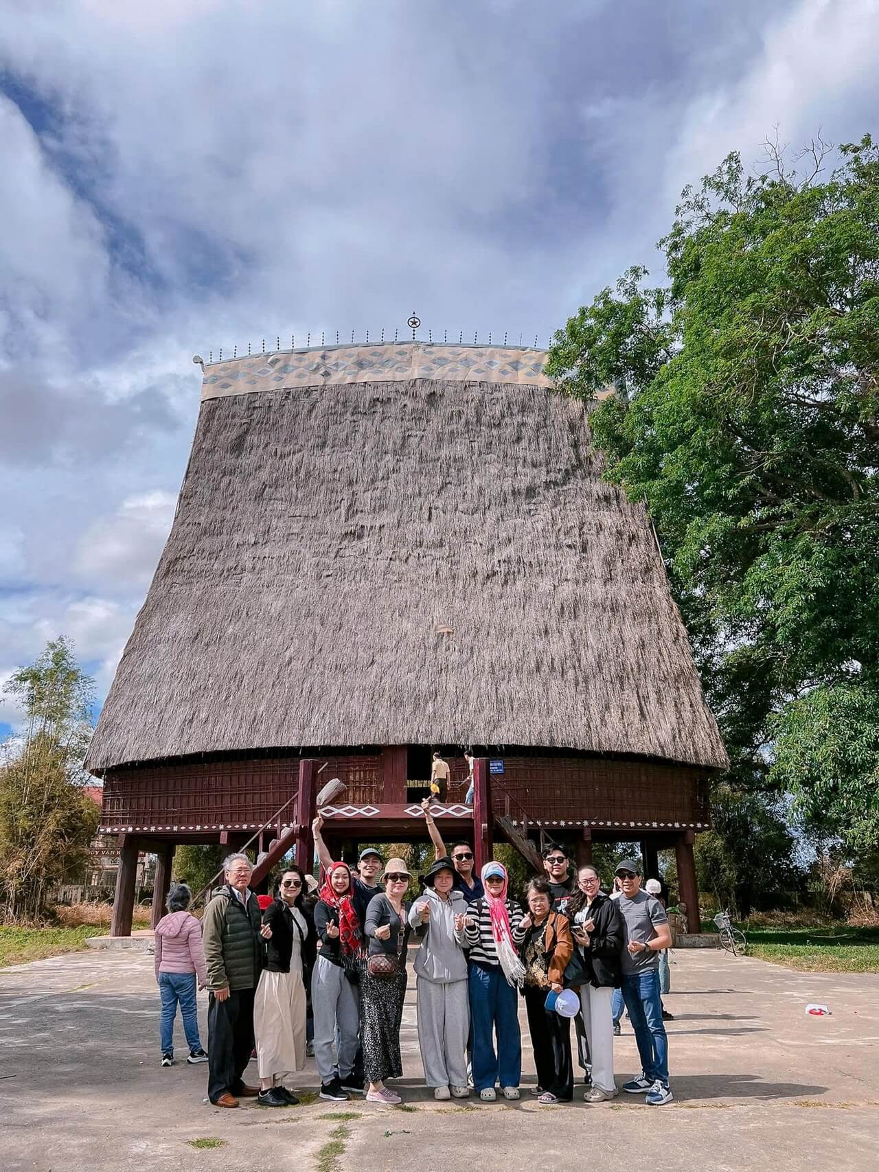 Tour Ghep Mang Den 01 01 2026 07