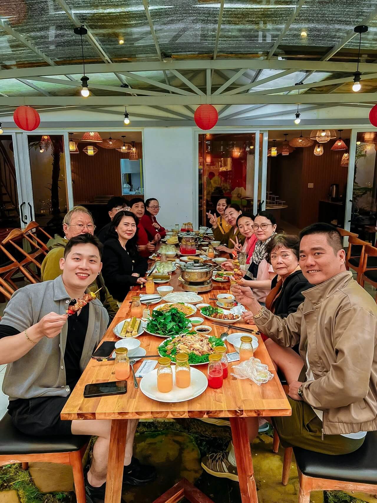 Tour Ghep Mang Den 01 01 2026 17