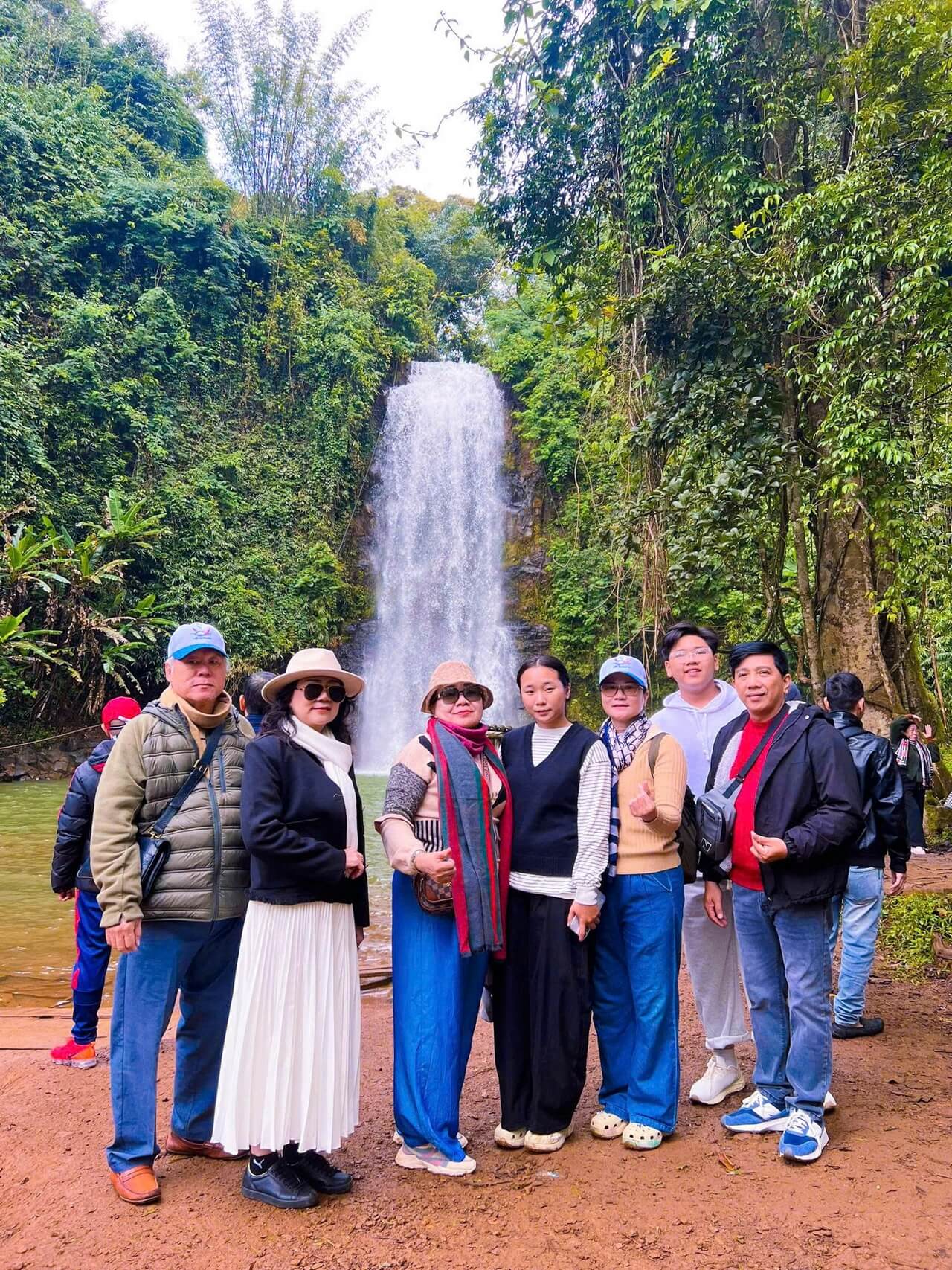 Tour Ghep Mang Den 01 01 2026 19