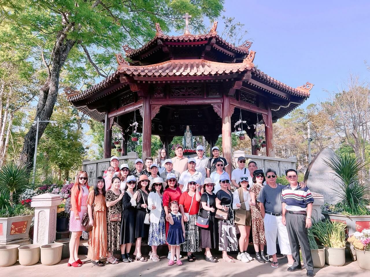 Tour Ghep Mang Den 18 03 2026 15