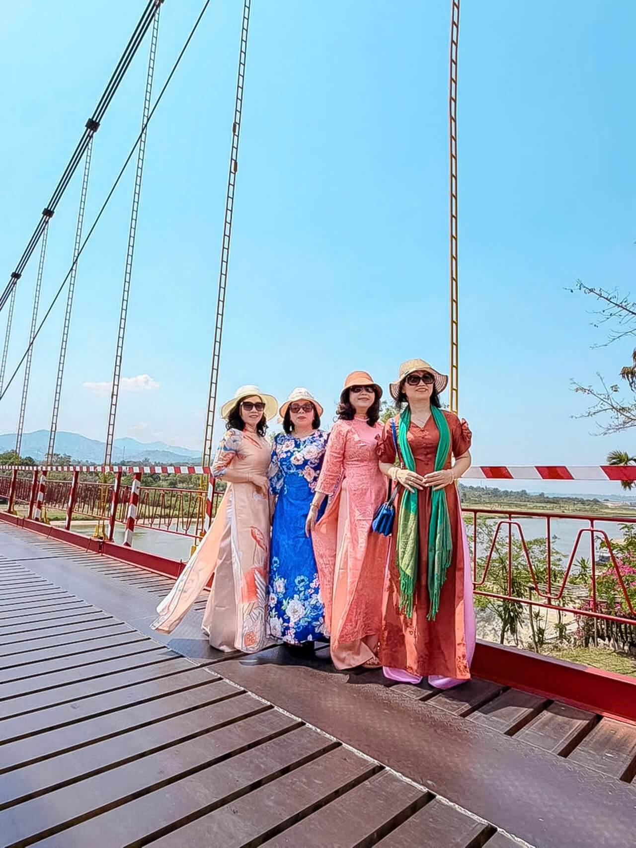 Tour Ghep Mang Den 18 03 2026 16