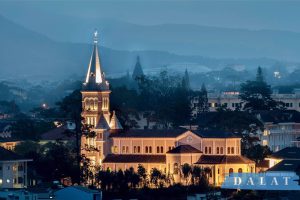 Nha Tho Con Ga Da Lat