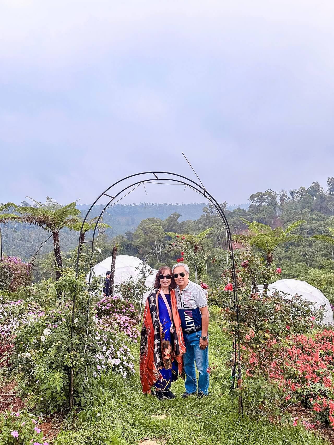 Tour Ghep Mang Den 24 04 2026 01