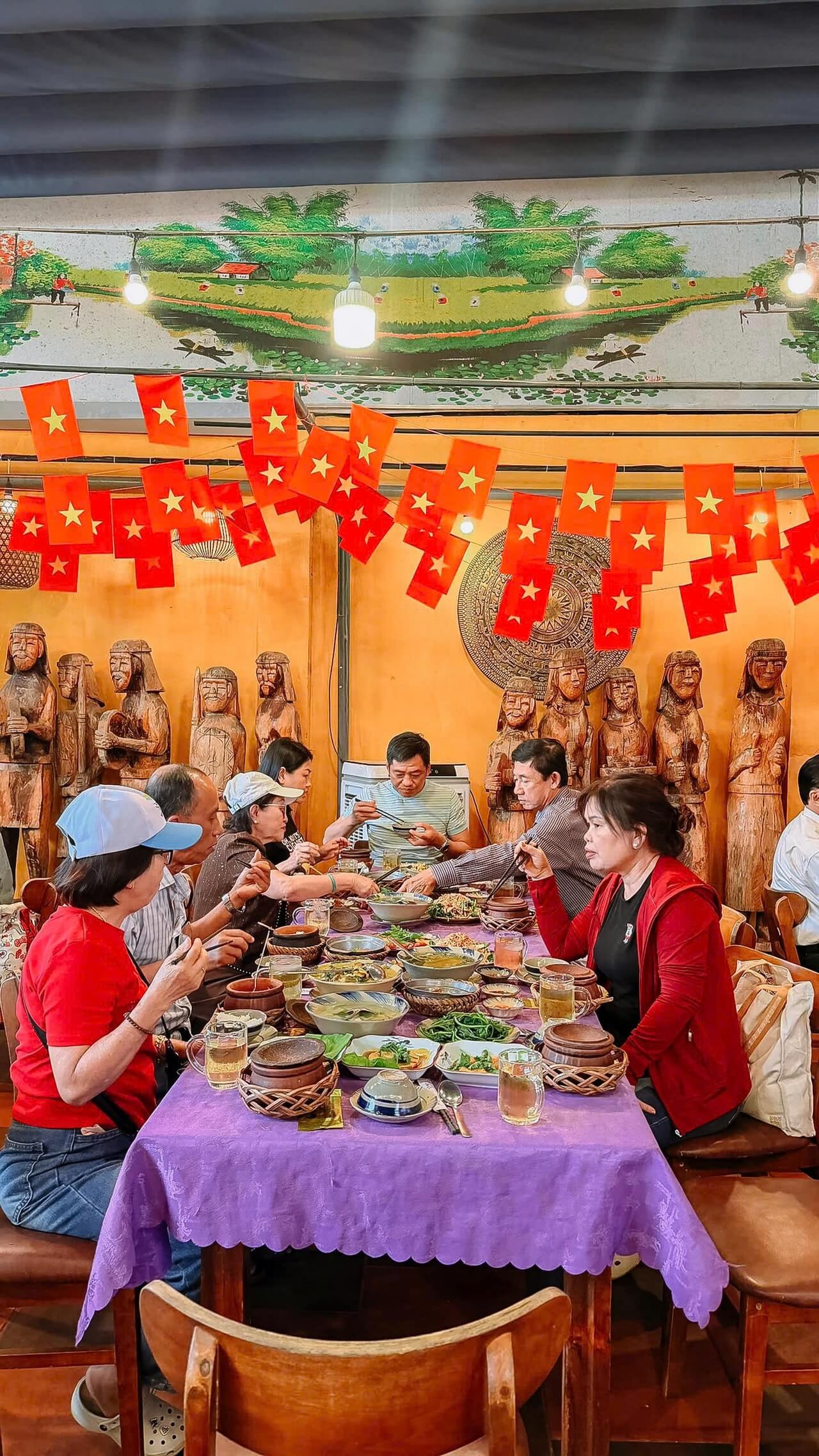 Tour Ghep Mang Den 24 04 2026 04