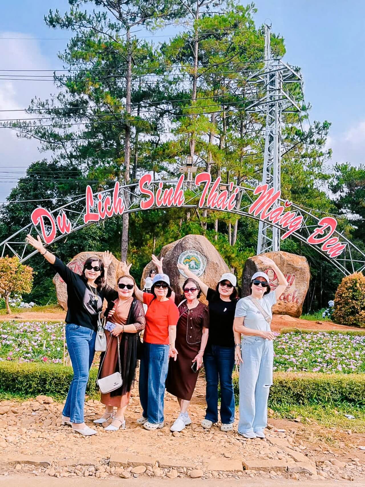 Tour Ghep Mang Den 24 04 2026 16