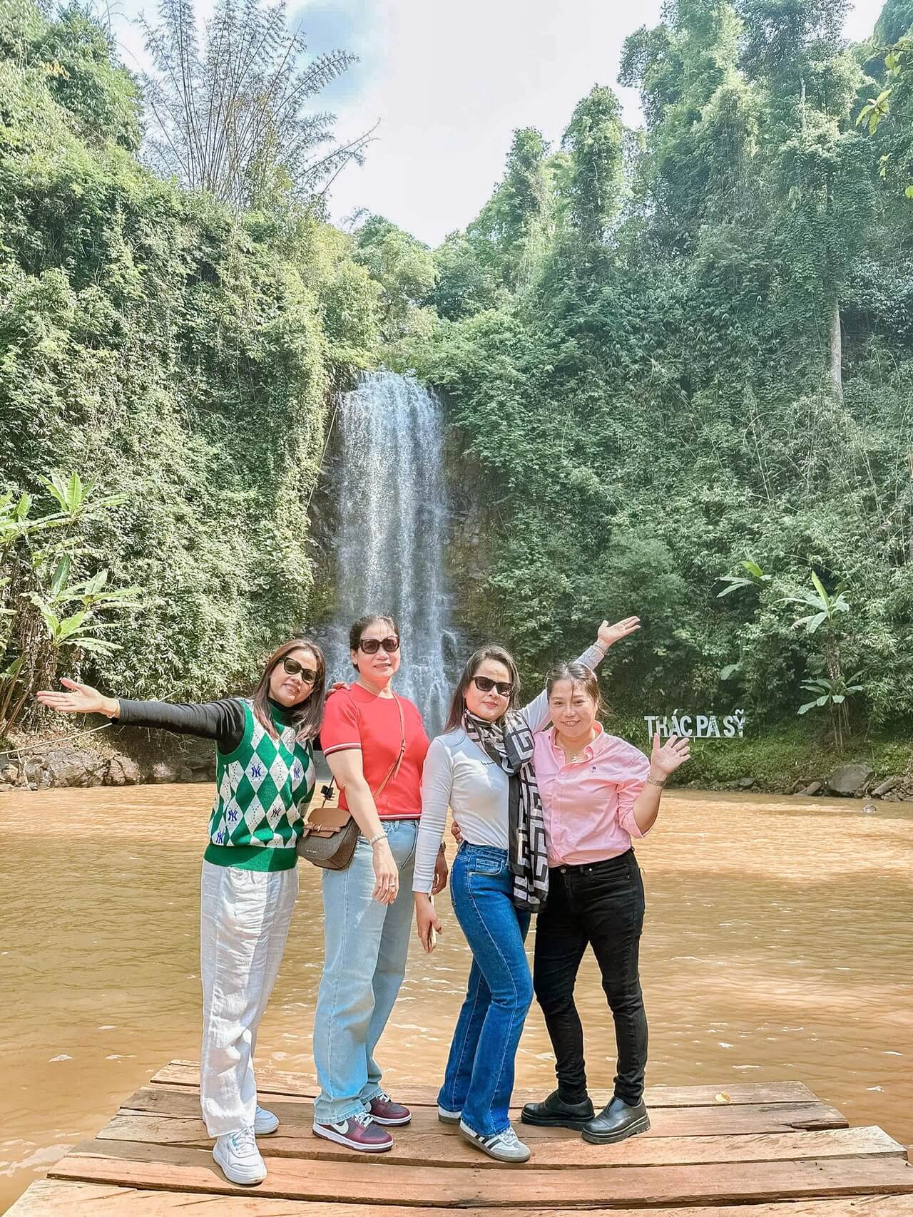 Tour Ghep Mang Den 24 04 2026 28