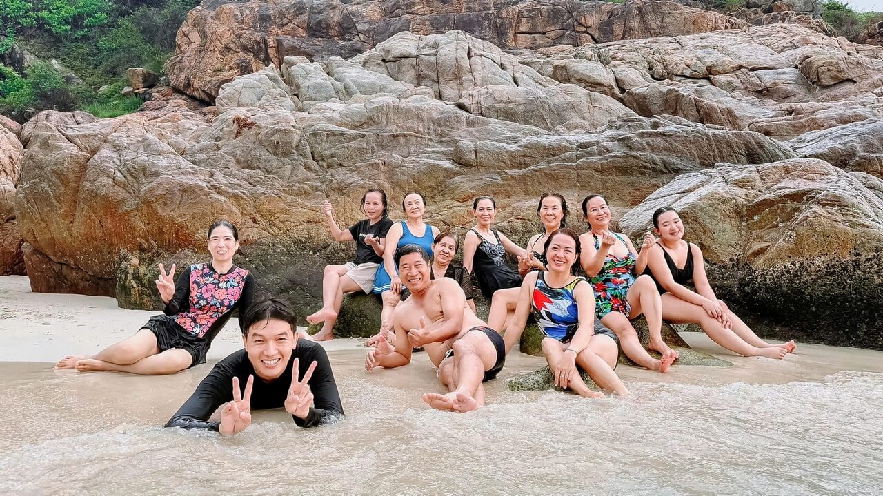 Tour Ghep Binh Hung 29 06 2026 06