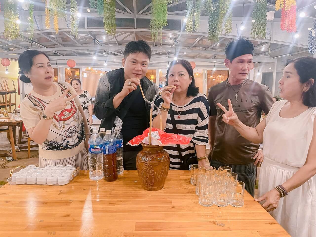 Tour Ghep Mang Den 28 05 2026 04