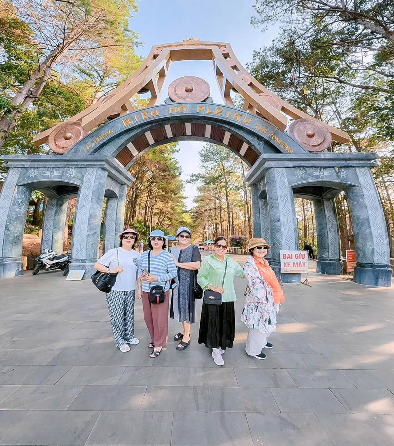 Tour Ghep Mang Den 28 05 2026 11