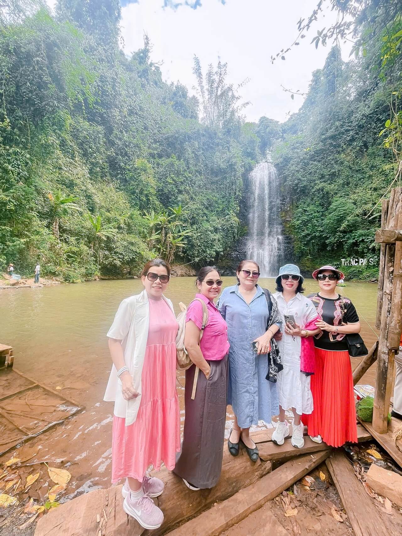 Tour Ghep Mang Den 28 05 2026 21