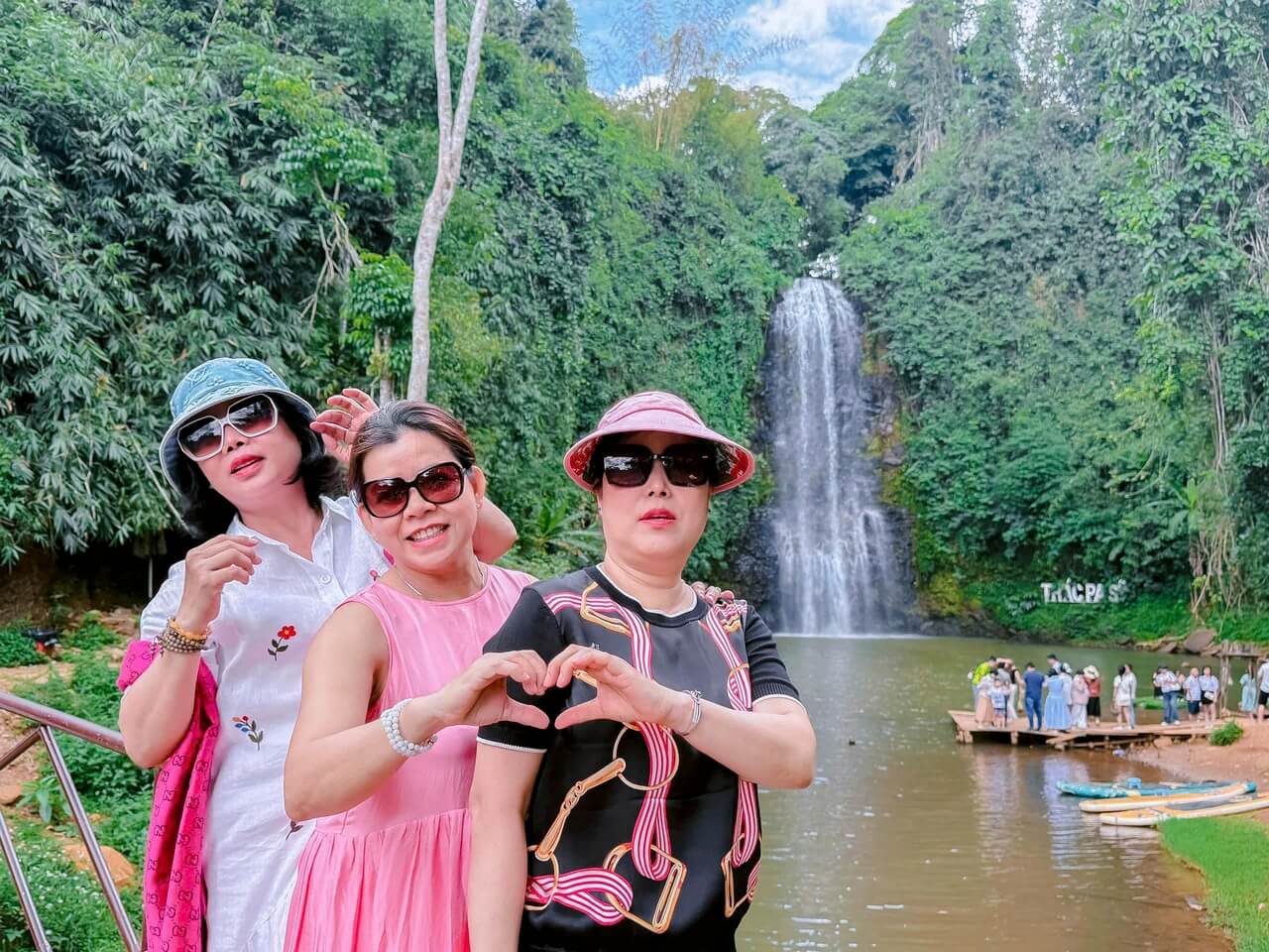 Tour Ghep Mang Den 28 05 2026 22