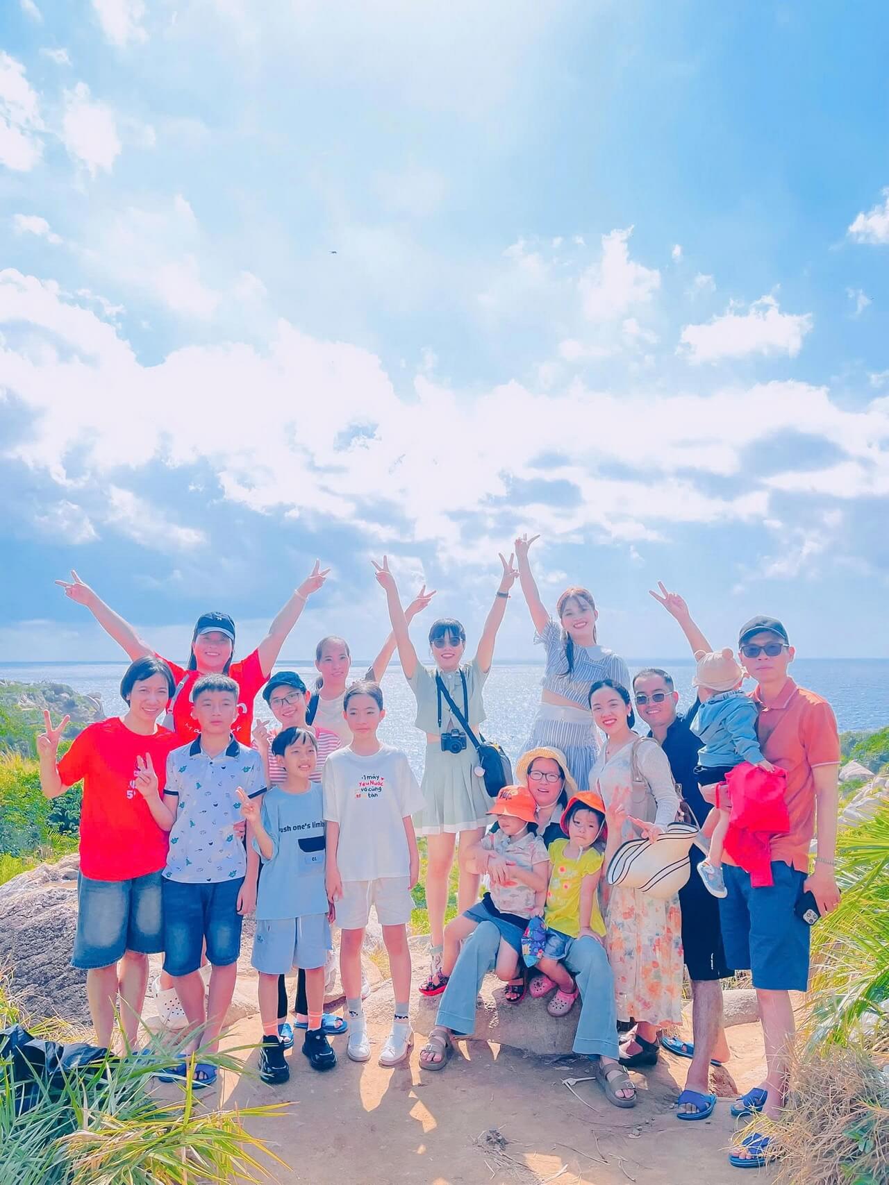 Tour Khach Doan Binh Hung 09 05 2026 02