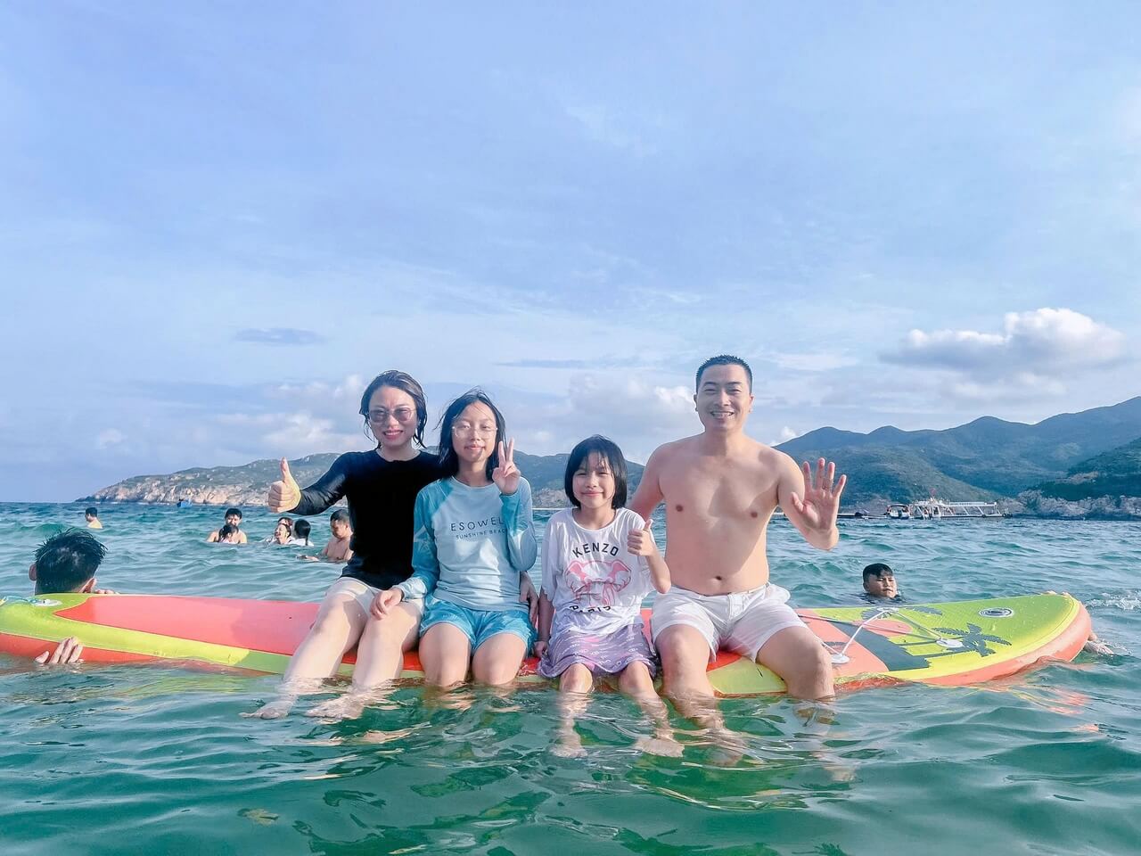 Tour Khach Doan Binh Hung 16 05 2026 01