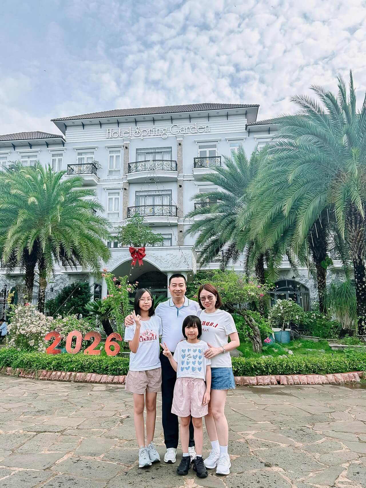 Tour Khach Doan Binh Hung 16 05 2026 14