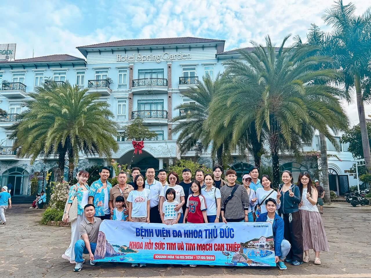 Tour Khach Doan Binh Hung 16 05 2026 15