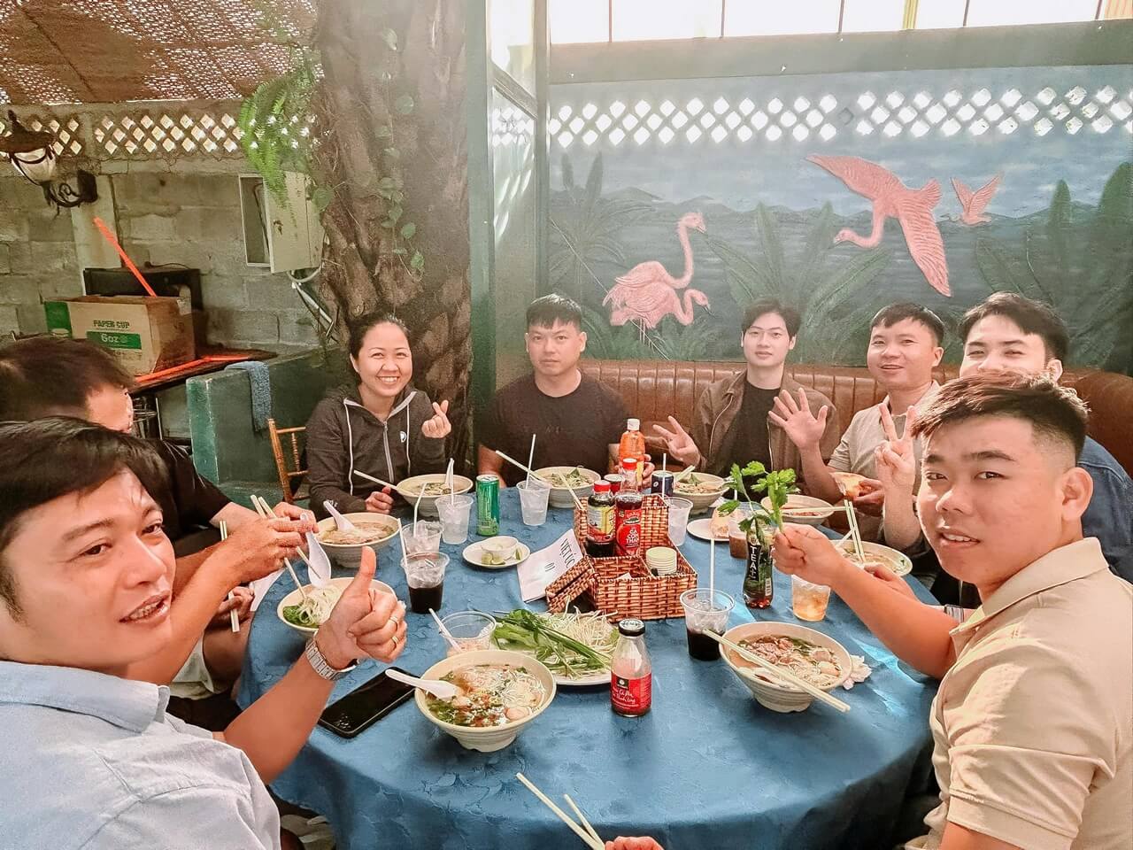 Tour Khach Doan Binh Hung 16 05 2026 16