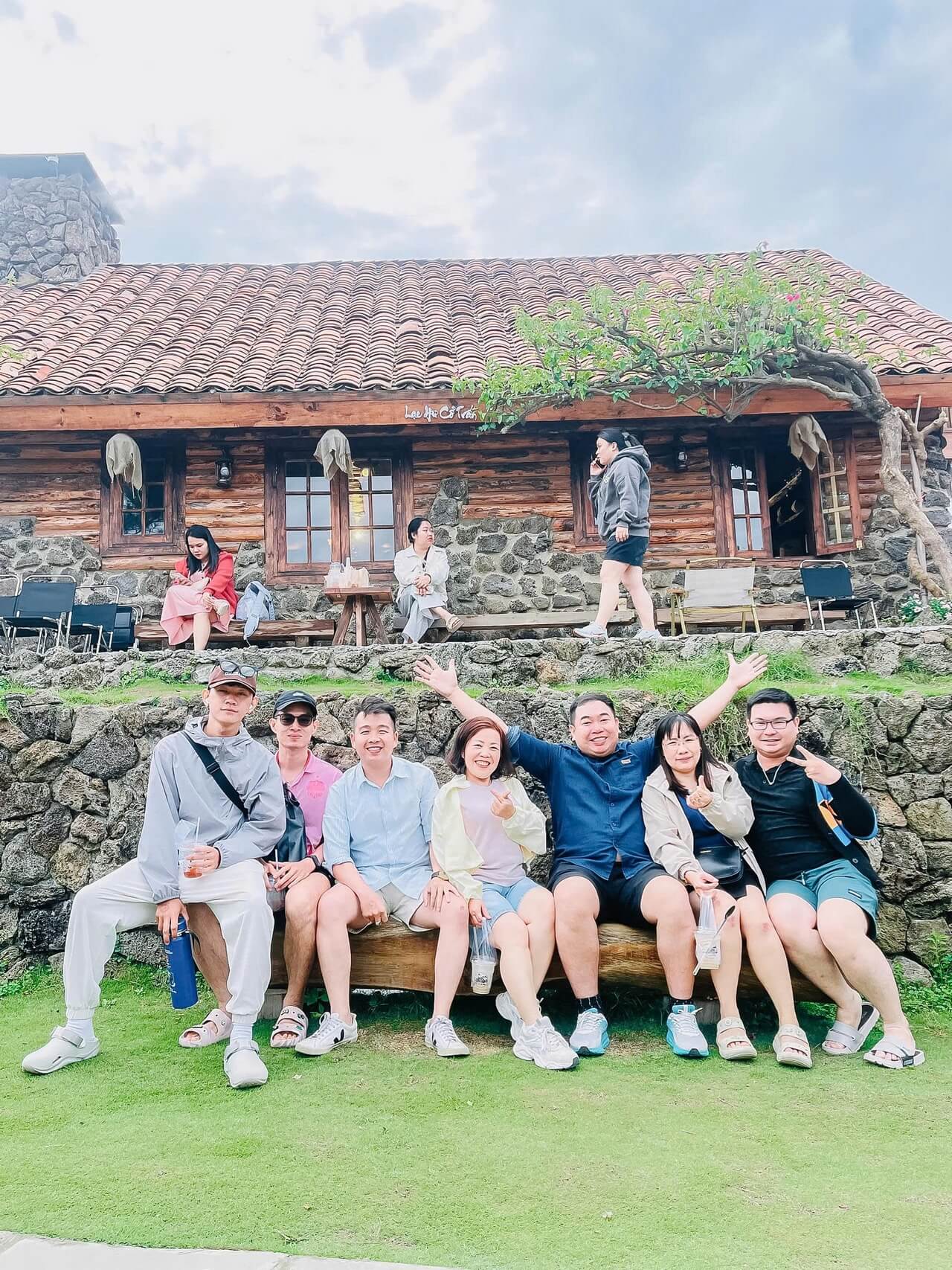 Tour Khach Doan Da Lat 13 05 2026 07