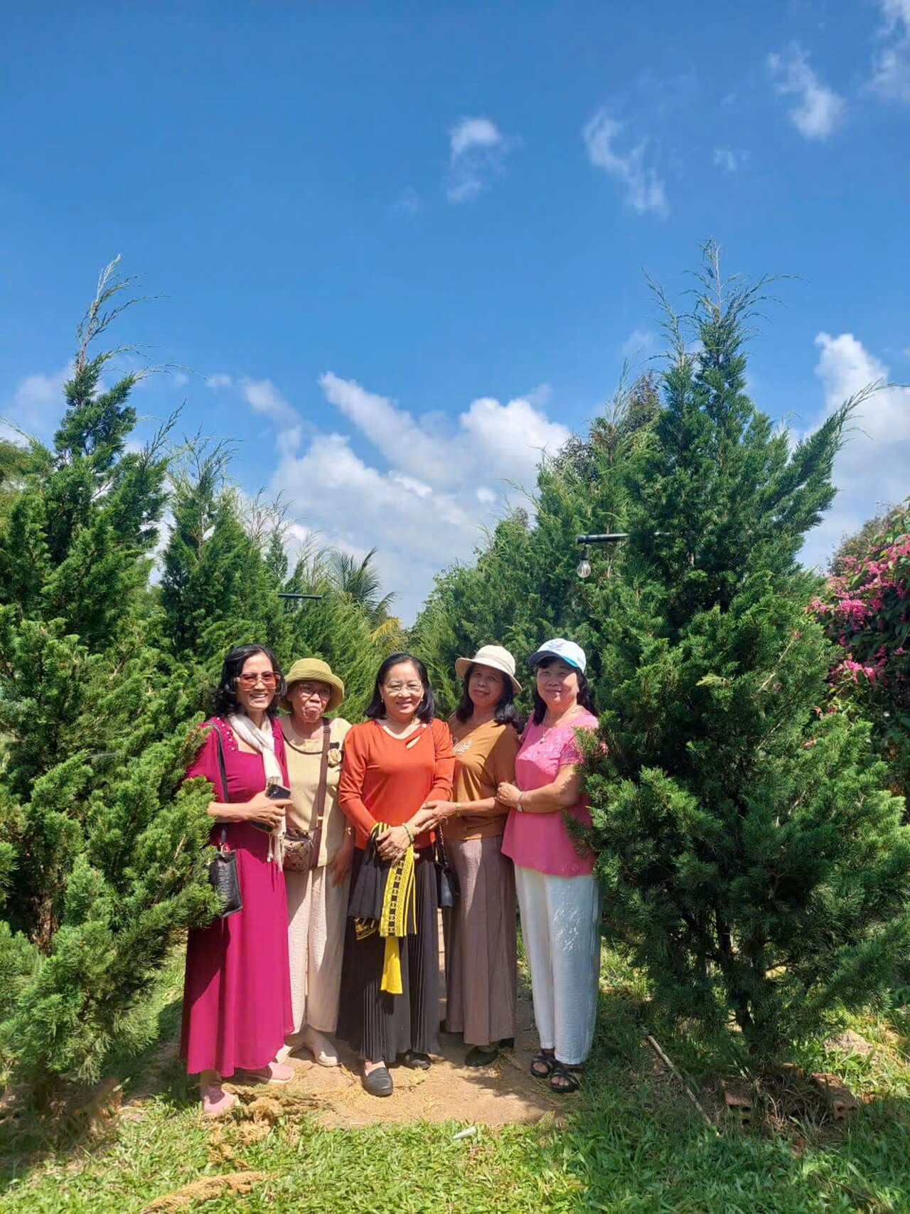 Tour Khach Doan Mang Den 19 06 2026 08