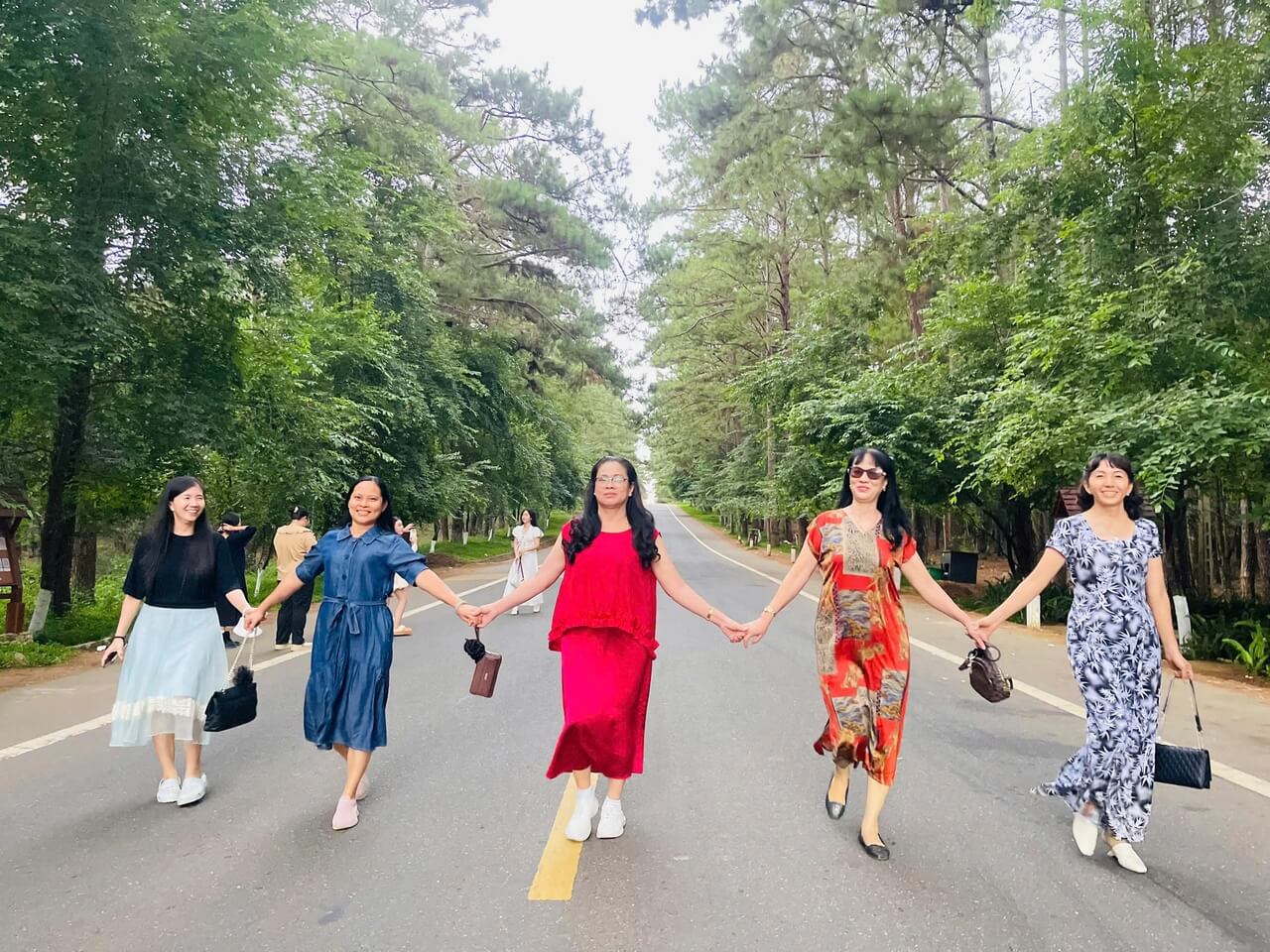 Tour Khach Doan Mang Den 19 06 2026 25