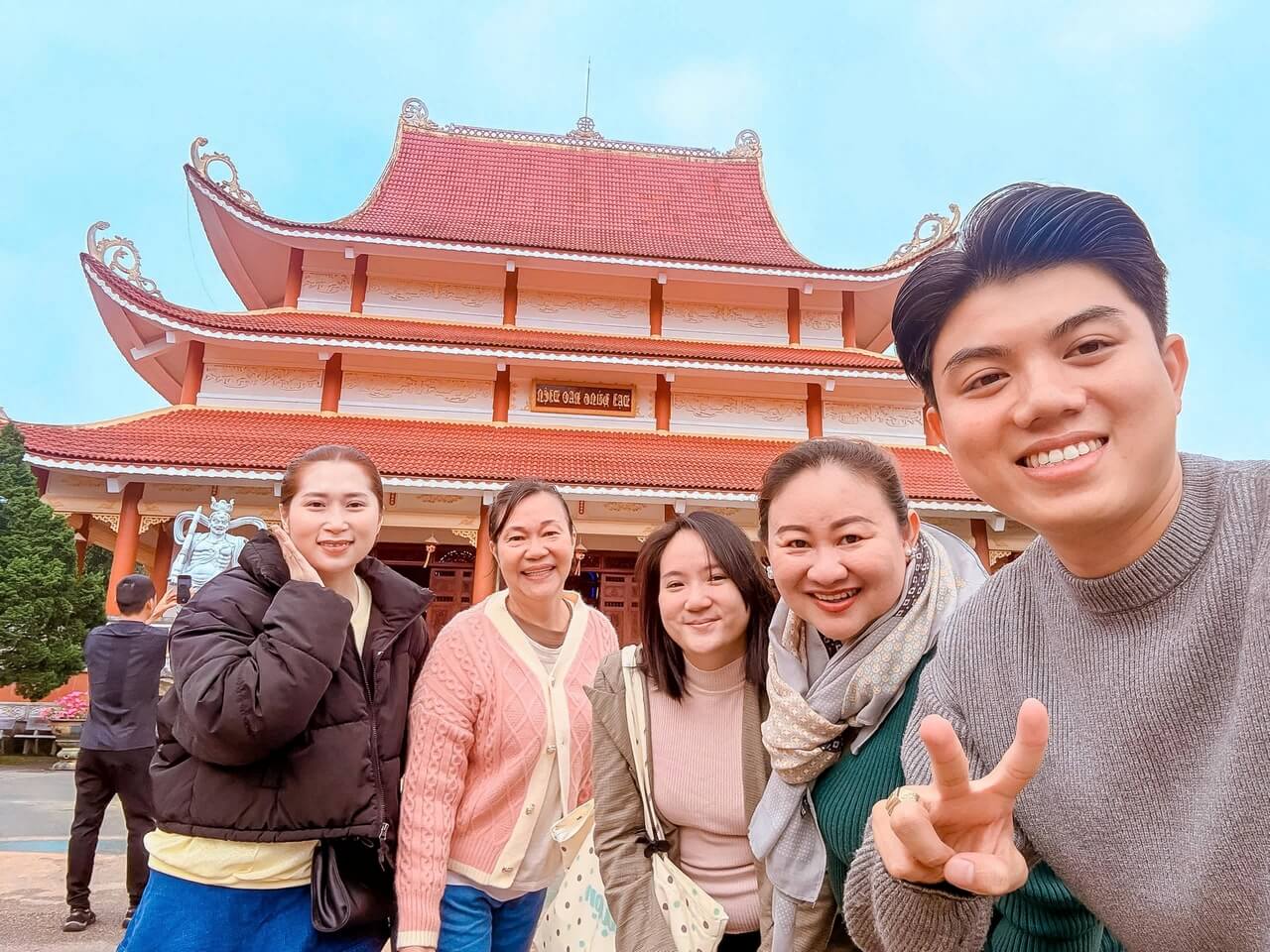 Tour Ghep Mang Den 31 08 2026 01