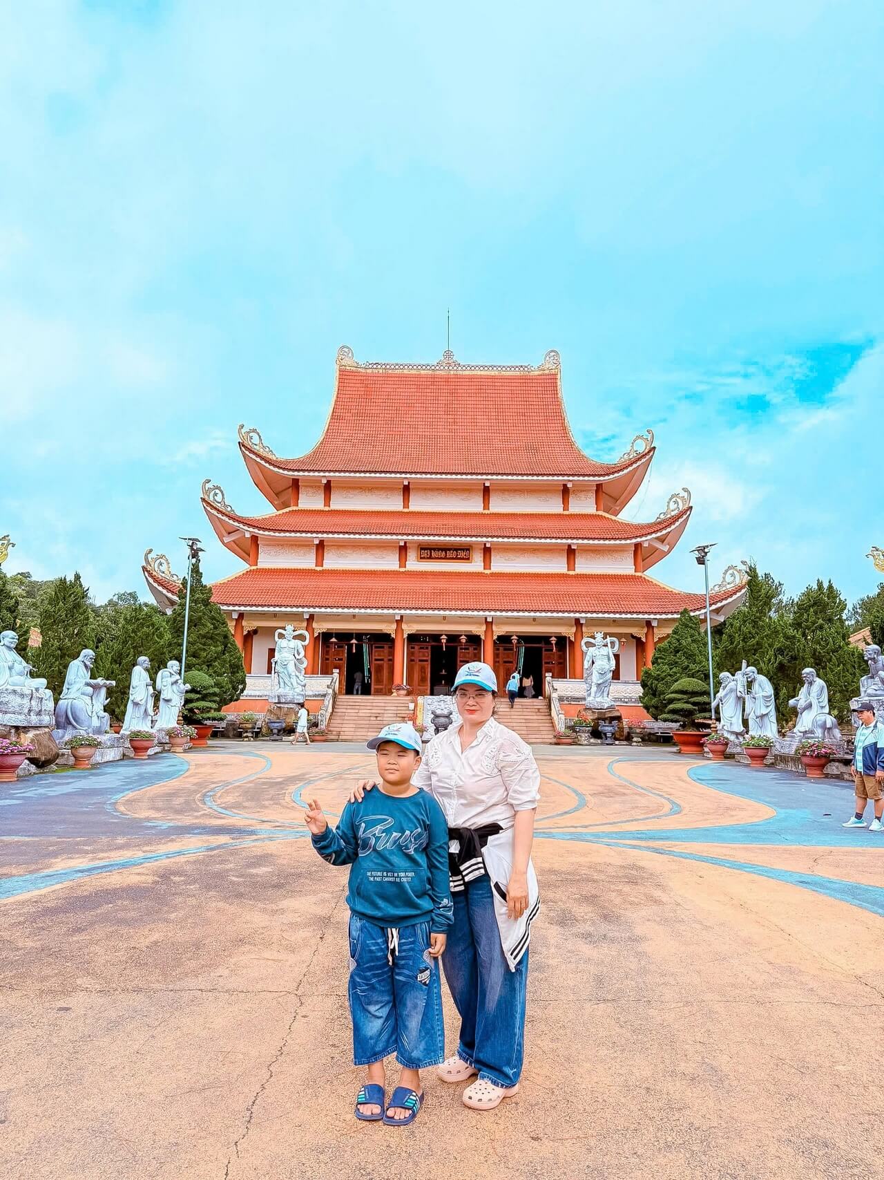 Tour Ghep Mang Den 31 08 2026 16