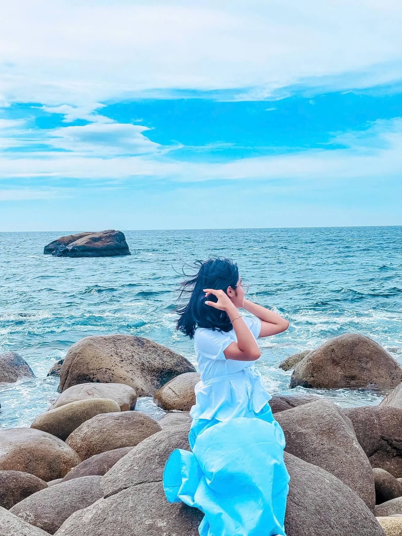 Tour Khach Doan Binh Hung 07 08 2026 01