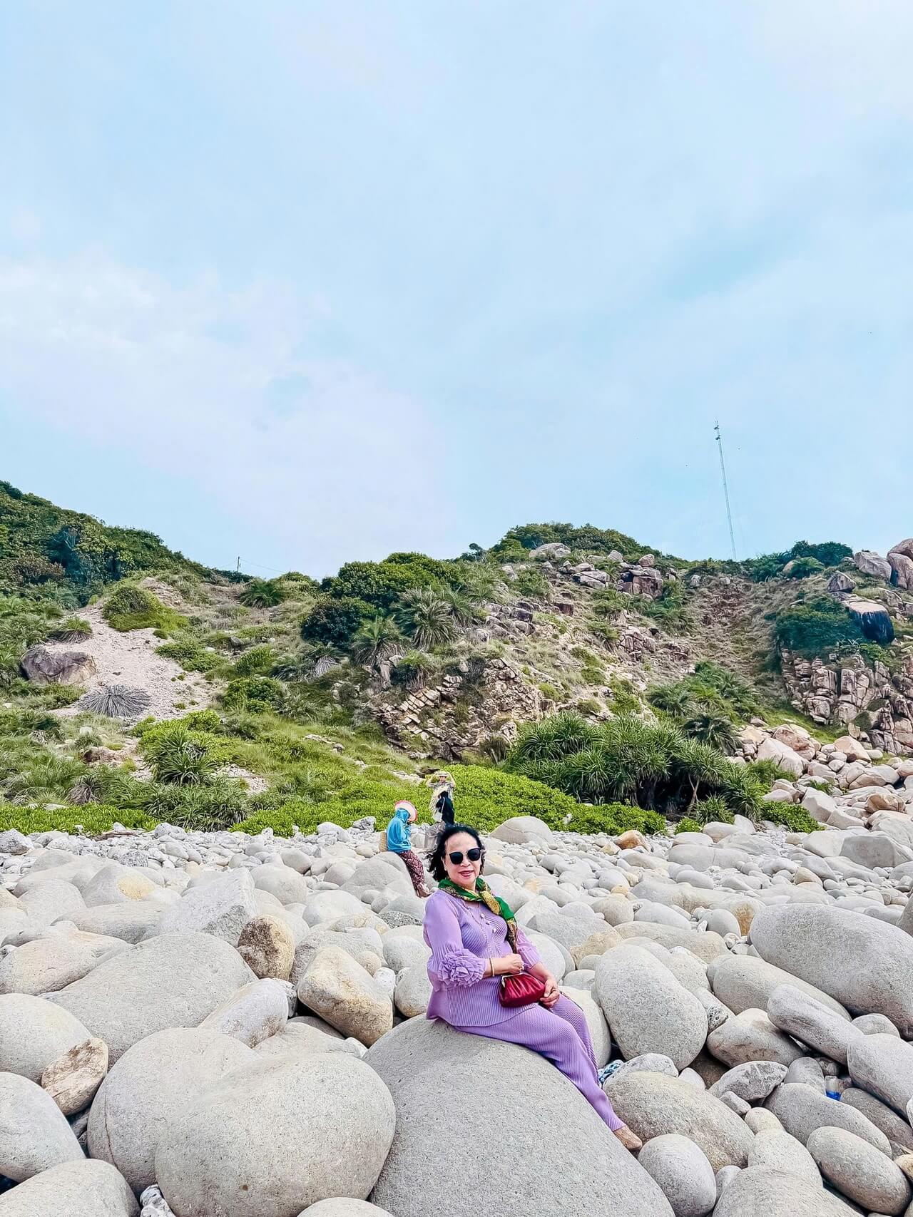 Tour Khach Doan Binh Hung 07 08 2026 06