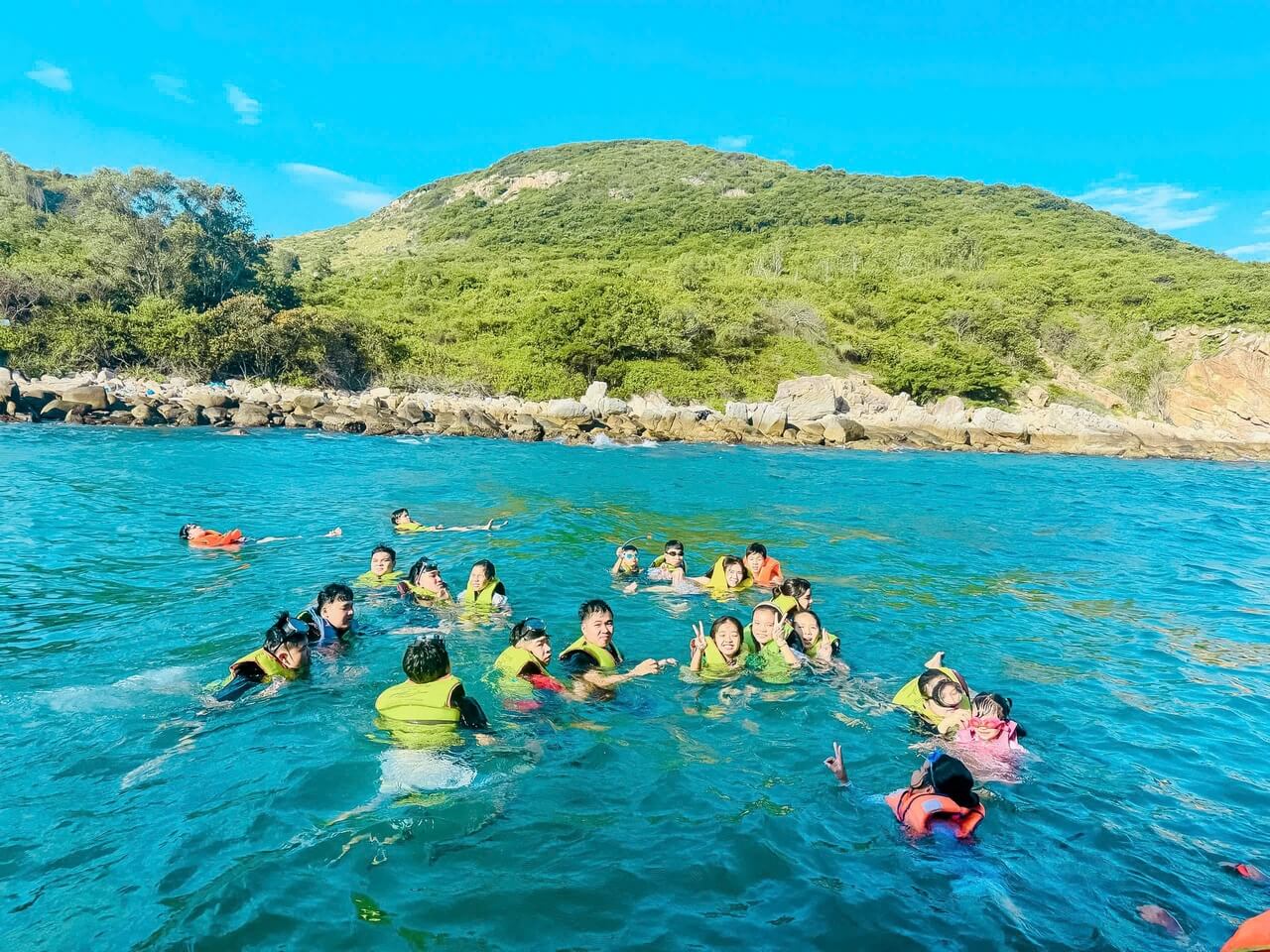 Tour Khach Doan Binh Hung 07 08 2026 21