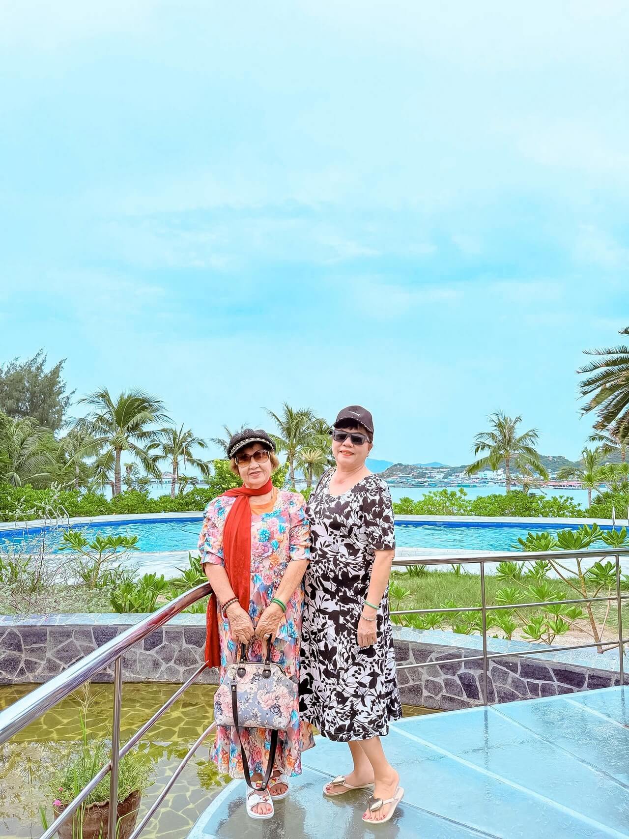 Tour Khach Doan Binh Hung 10 08 2026 13