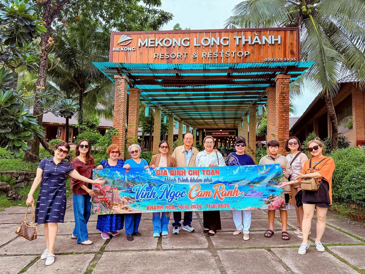 Tour Khach Doan Binh Hung 10 08 2026 21