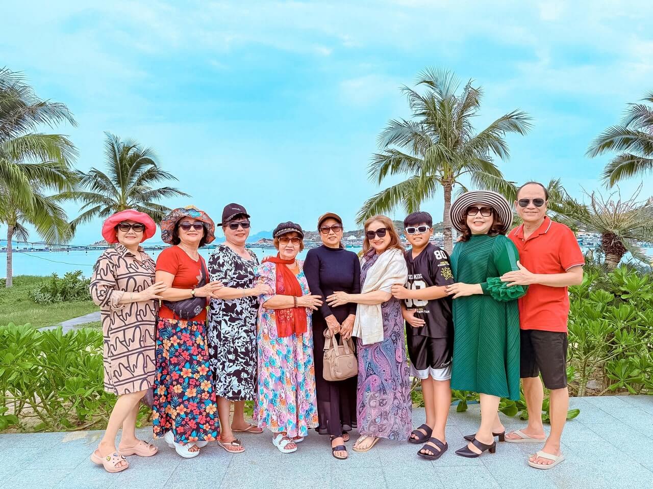 Tour Khach Doan Binh Hung 10 08 2026 25